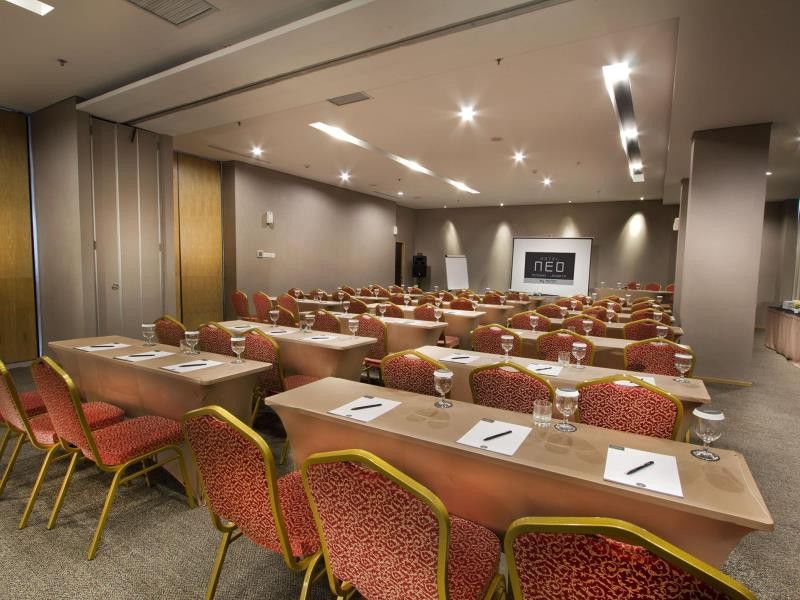 Neo Hotel Tendean Jakarta By Aston Buitenkant foto