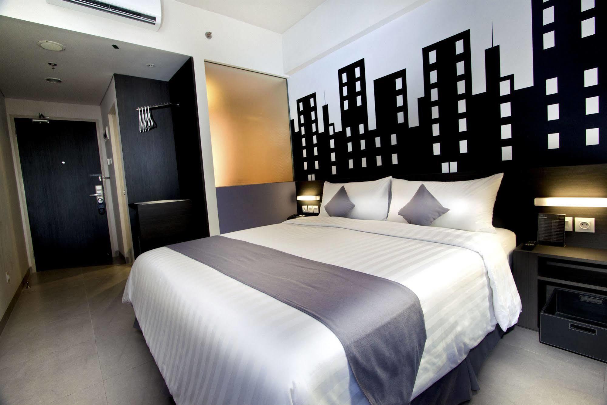 Neo Hotel Tendean Jakarta By Aston Buitenkant foto