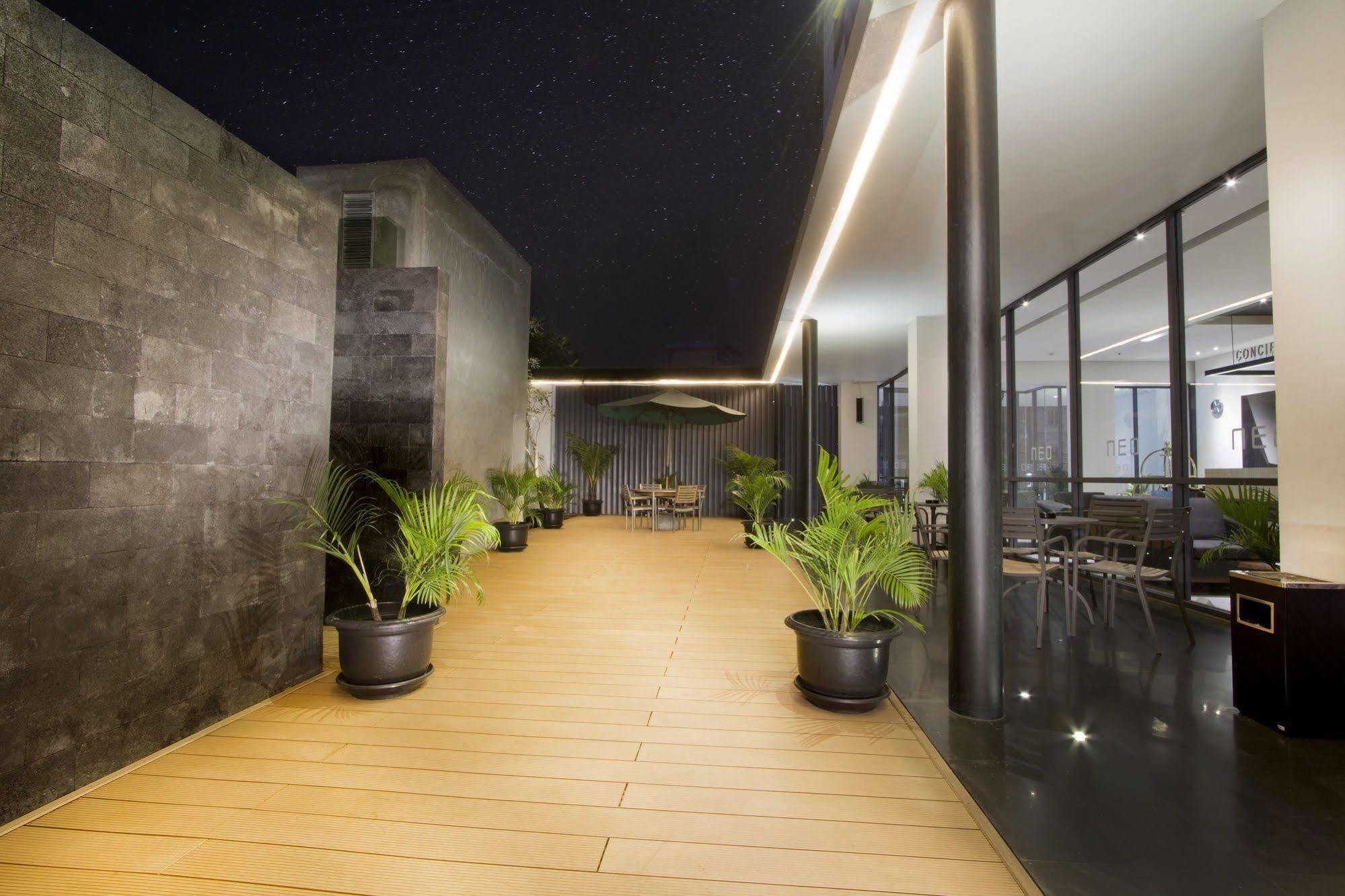 Neo Hotel Tendean Jakarta By Aston Buitenkant foto